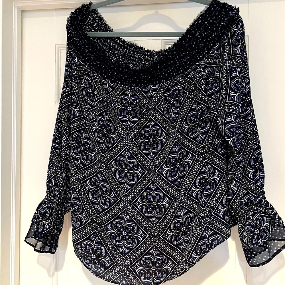 White House black market super cute navy printed shirt size XL